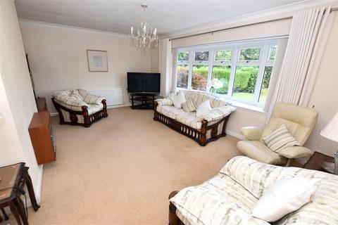 2 bedroom link detached house for sale, Arras Drive, Cottingham