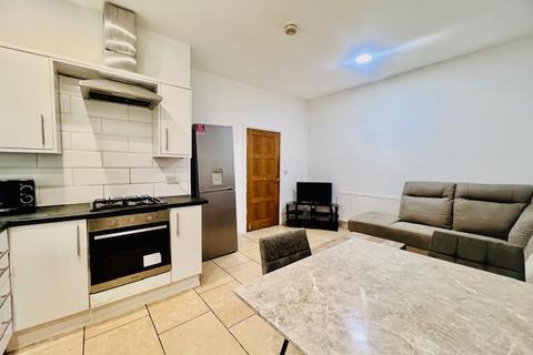 2 bedroom apartment to rent, Furnace Hill, Sheffield S3