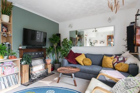 2 bedroom maisonette for sale, London SE3