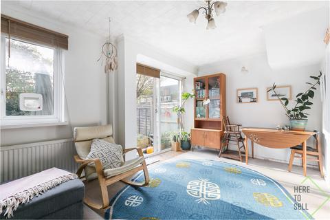 2 bedroom maisonette for sale, London SE3