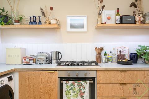 68 Zangwill Road, London, SE3 8EU