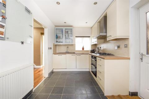 3 bedroom house for sale, Peel Close, Windsor