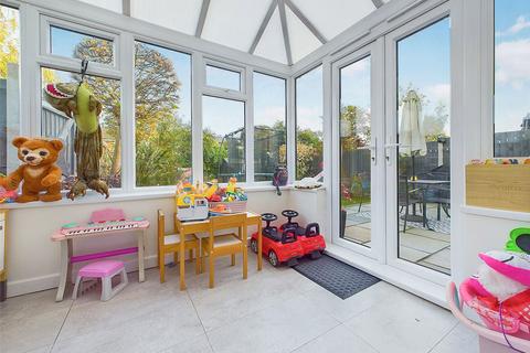14 Foundry Way, Rayne, Braintree, CM77 6AE