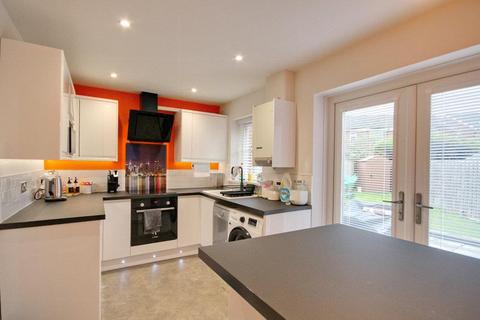 2 bedroom house to rent, Bielby Drive, Beverley