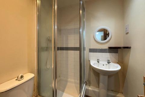 2 bedroom flat for sale, Flat 98 City View, Axon Place, Ilford, Essex, IG1 1NH