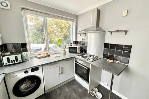 2 bedroom flat for sale, Allens Road, Poole BH16