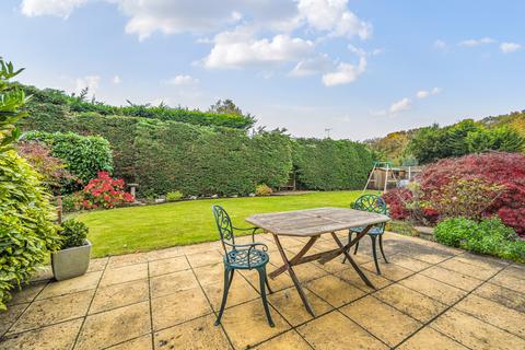 Heathlands Castle Road, Woking, GU21 4EU