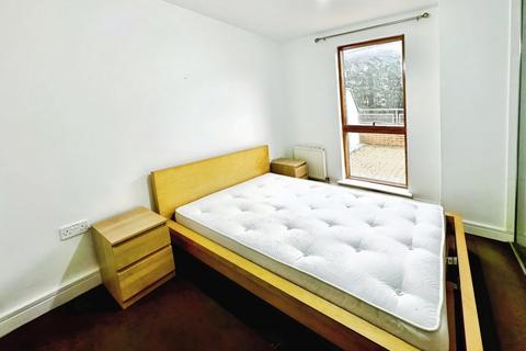 2 bedroom flat to rent, Admiral Court, Brewery Wharf, 8 Bowman Lane, Leeds, LS10