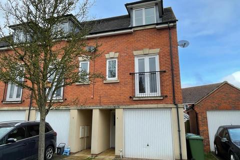 3 bedroom end of terrace house to rent, Camomile Close, Downham Market PE38