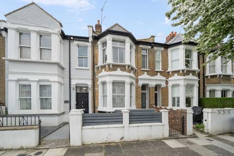 4 bedroom flat for sale, Leythe Road, London W3