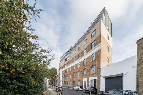 2 bedroom flat for sale, Stanley Gardens, London W3