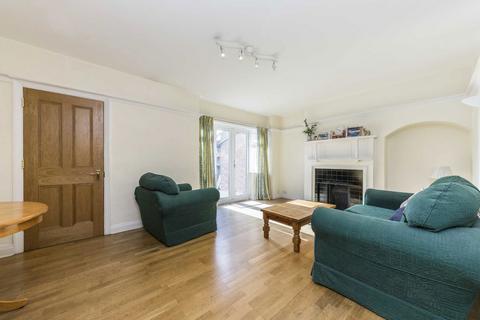 4 bedroom terraced house for sale, Court Way, London W3