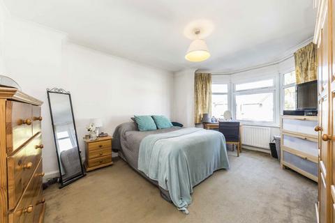 4 bedroom terraced house for sale, Court Way, London W3