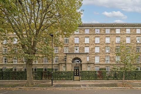 2 bedroom flat for sale, Bromyard Avenue, London W3