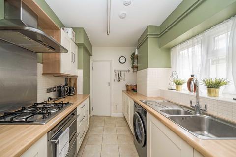 1 bedroom flat for sale, Leamington Park, London W3