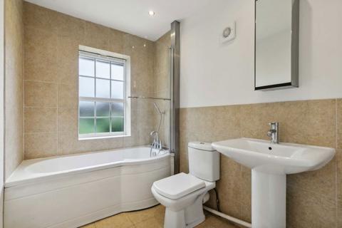 15 Alwyn Gardens, London, W3 0JH