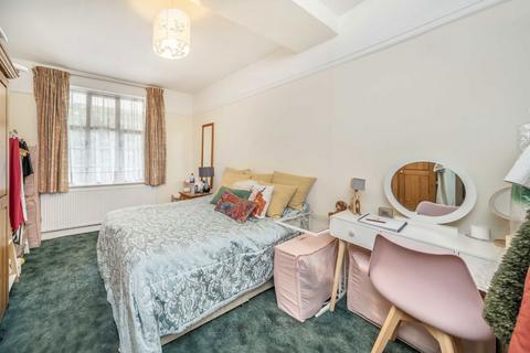 3 bedroom maisonette for sale, Central Parade, London W3