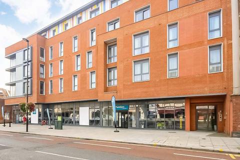 1 bedroom flat for sale, Uxbridge Road, London W3