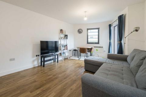 1 bedroom flat for sale, Uxbridge Road, London W3