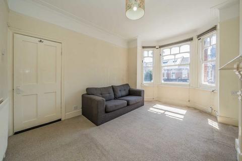 3 bedroom flat for sale, Valetta Road, London W3