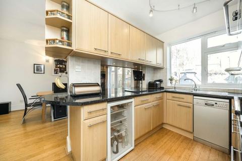 4 bedroom semi-detached house for sale, Nemoure Road, London W3