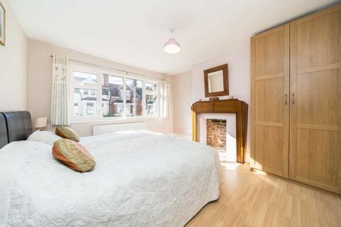 20 Nemoure Road, London, W3 6NZ
