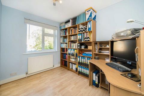 20 Nemoure Road, London, W3 6NZ