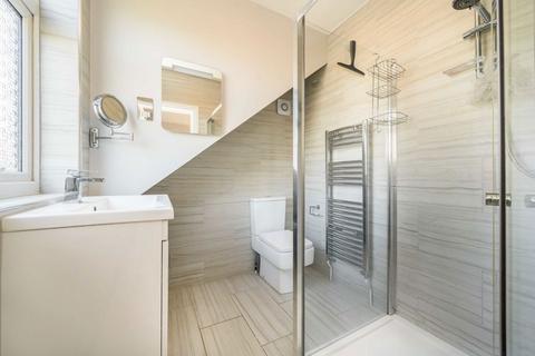 20 Nemoure Road, London, W3 6NZ