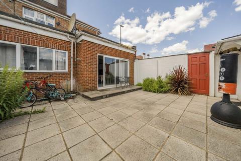 42 Eastfields Road, London, W3 0AG