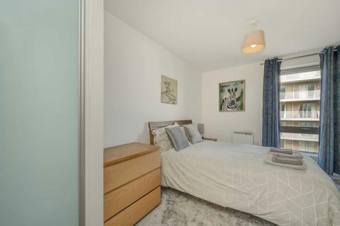 1 bedroom flat for sale, Victoria Road, London W3