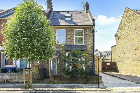 3 bedroom flat for sale, Avenue Road, London W3