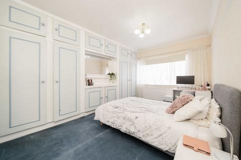 3 bedroom semi-detached house for sale, Glendun Road, London W3