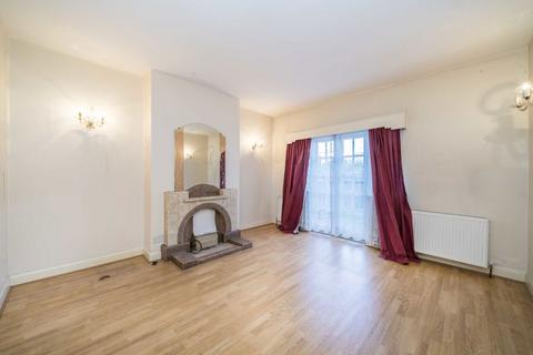 3 bedroom terraced house for sale, Horn Lane, London W3