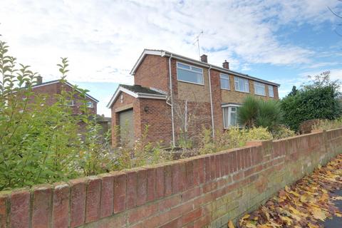 4 bedroom semi-detached house for sale, Springfield Drive, Beverley