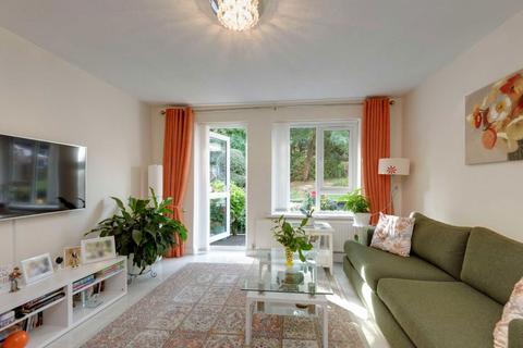 1 bedroom flat for sale, Abbeyfields Close, London NW10