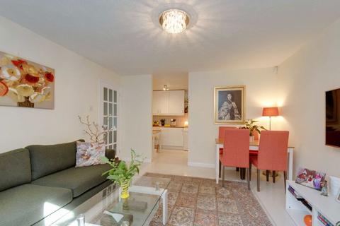 1 bedroom flat for sale, Abbeyfields Close, London NW10