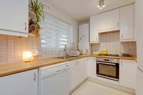 1 bedroom flat for sale, Abbeyfields Close, London NW10