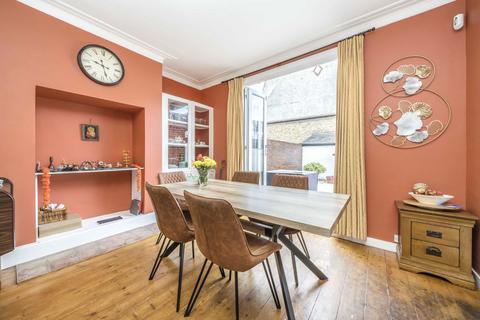 4 bedroom terraced house to rent, Broomwood Road, London SW11