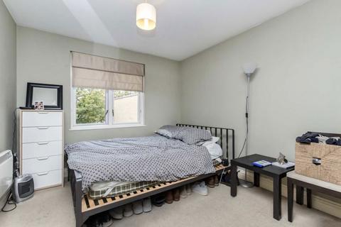 1 bedroom flat to rent, Wandsworth Road, London SW8