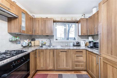 1 bedroom flat for sale, Gallon Close, London SE7