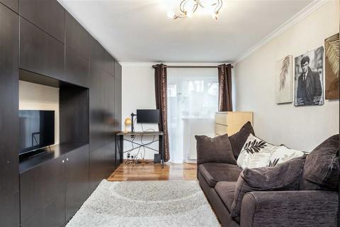 1 bedroom flat for sale, Gallon Close, London SE7