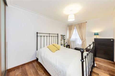 1 bedroom flat for sale, Gallon Close, London SE7