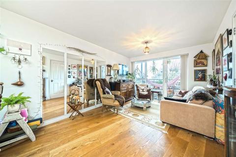 2 bedroom flat for sale, Victoria Way, London SE7