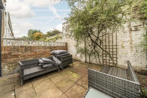 2 bedroom terraced house for sale, Lyveden Road, London SE3