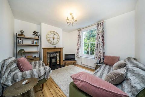 2 bedroom terraced house for sale, Lyveden Road, London SE3