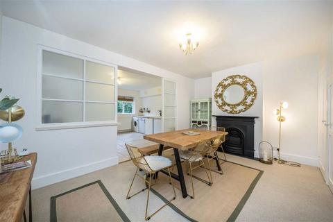 2 bedroom terraced house for sale, Lyveden Road, London SE3