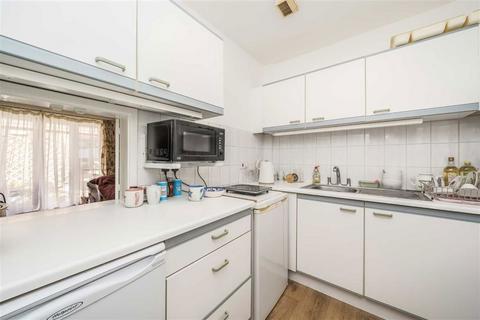 1 bedroom flat for sale, Westcombe Park Road, London SE3