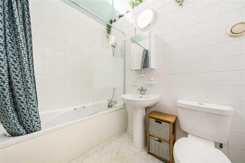 2 bedroom house for sale, Victoria Way, London SE7