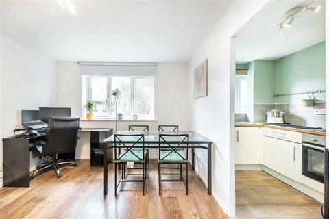 1 bedroom flat for sale, Ruston Road, London SE18