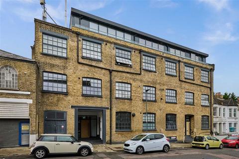 1 bedroom flat for sale, Woodrow, London SE18